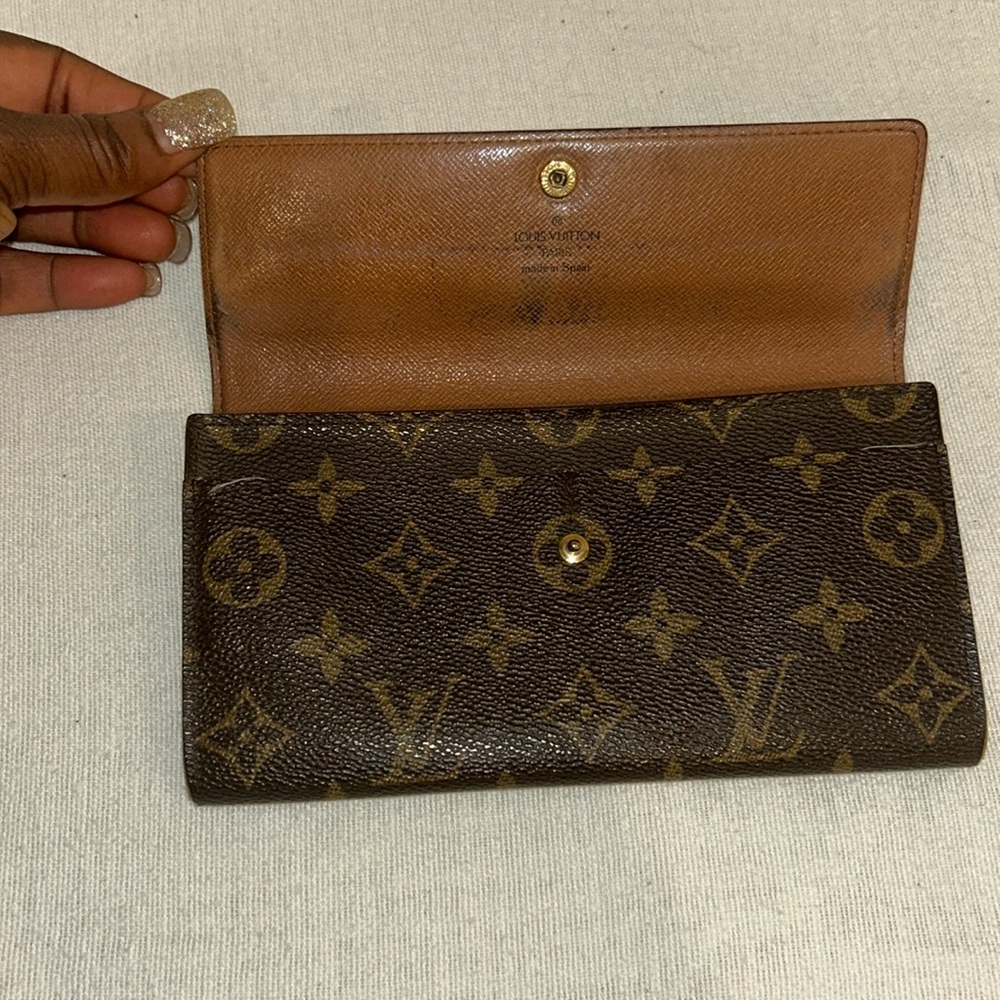 Authentic LOUIS VUITTON Monogram long wallet - Picture 12 of 17